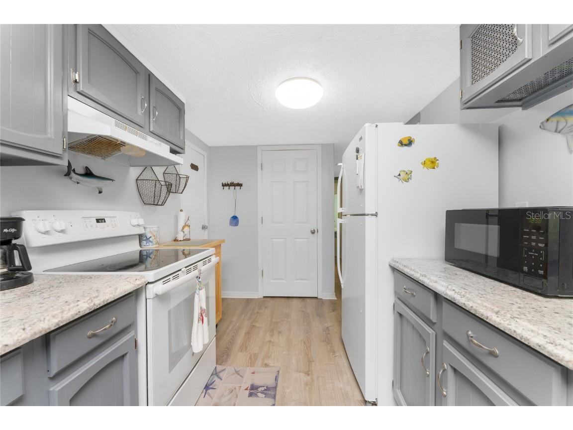 619 Via Cala Englewood FL 34224 D6144942 image12