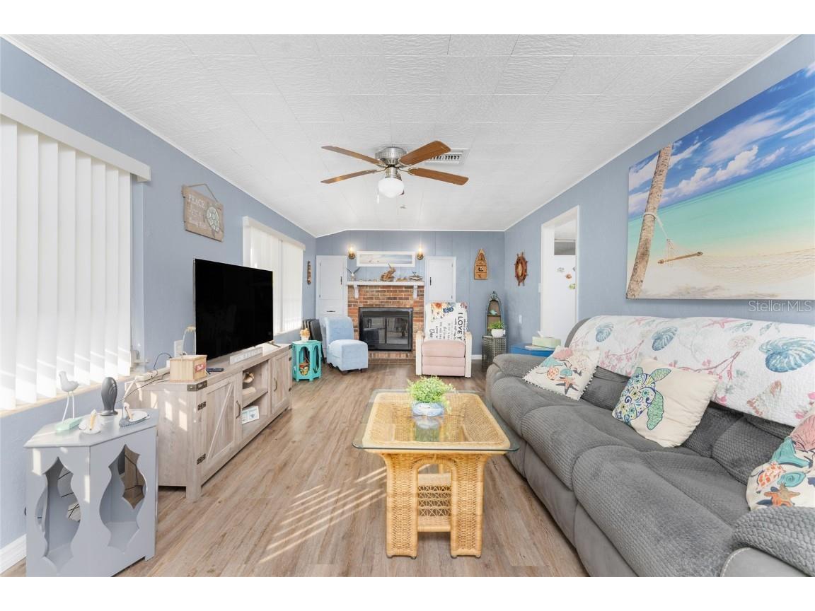 619 Via Cala Englewood FL 34224 D6144942 image2