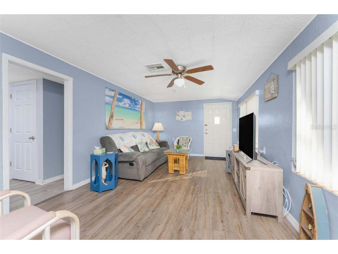 619 Via Cala Englewood FL 34224 D6144942 image5