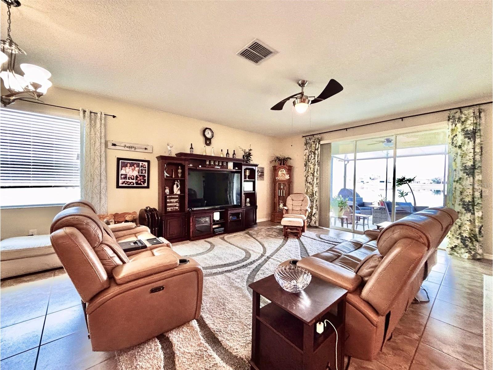 619 Wabash Breeze Circle Ruskin FL 33570 TB8514578 image8