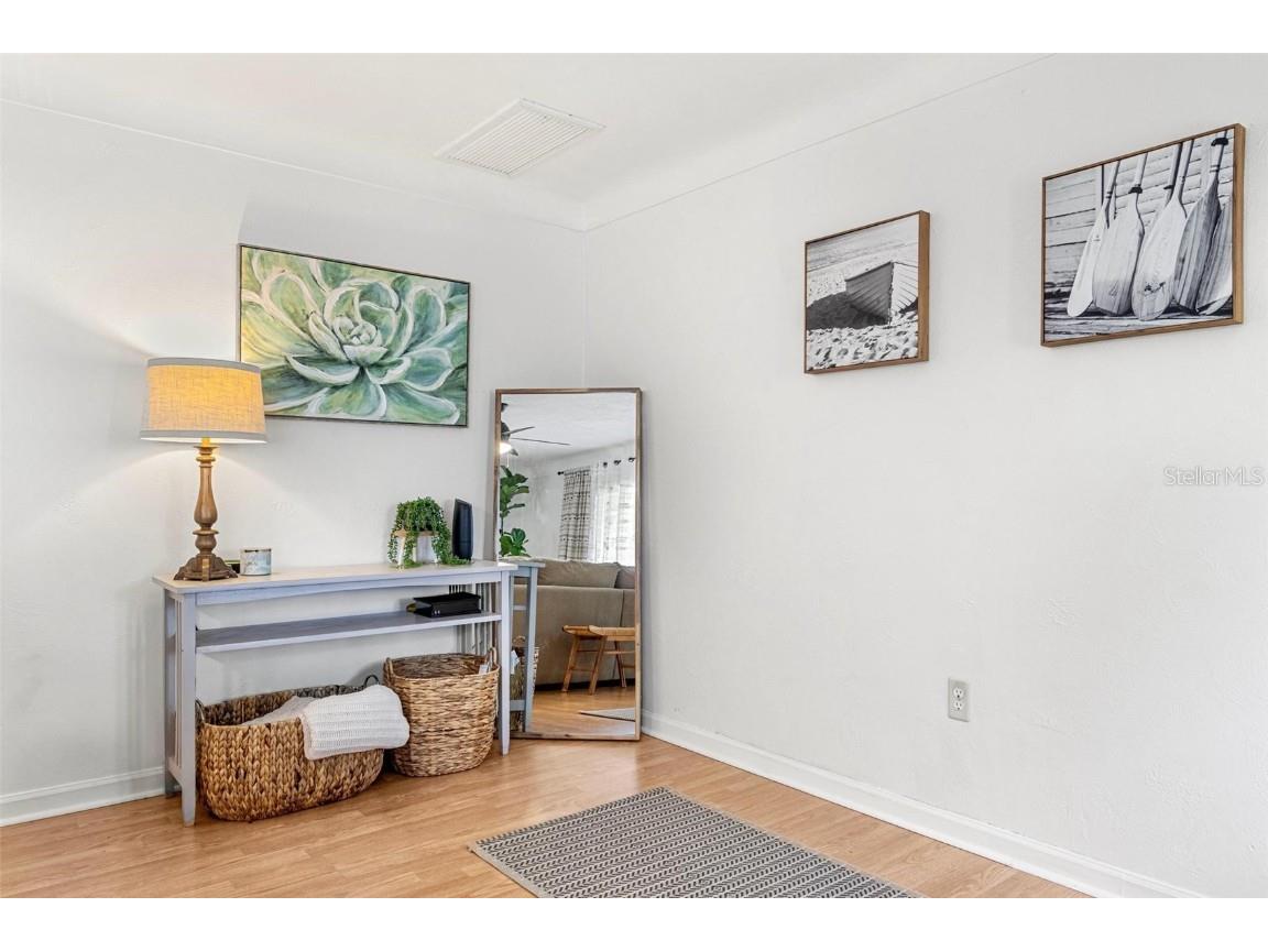 6190 36th Avenue N Saint Petersburg FL 33710 TB8451280 image2