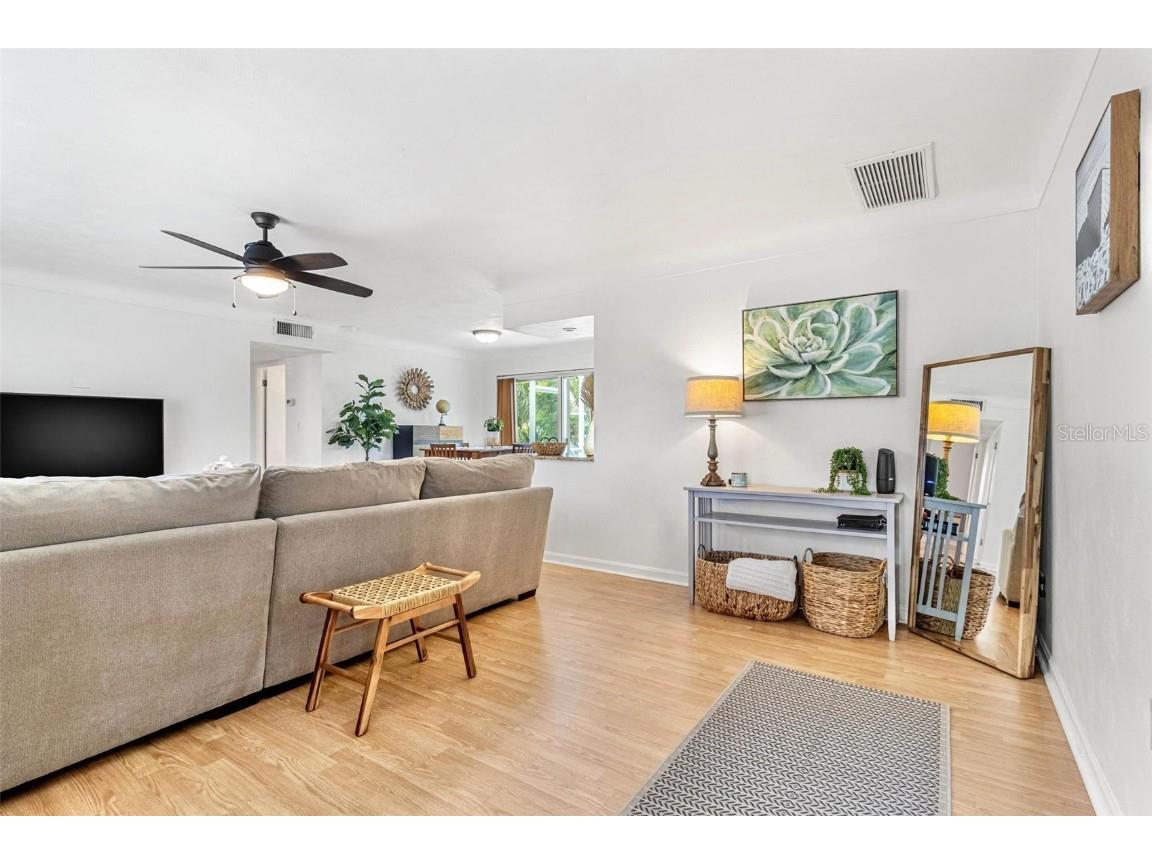 6190 36th Avenue N Saint Petersburg FL 33710 TB8451280 image3