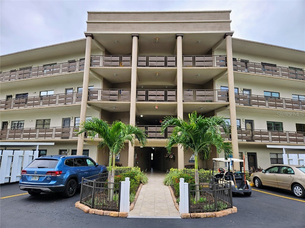 6190 80th Street N #108 Saint Petersburg FL 33709 U8225282 image1