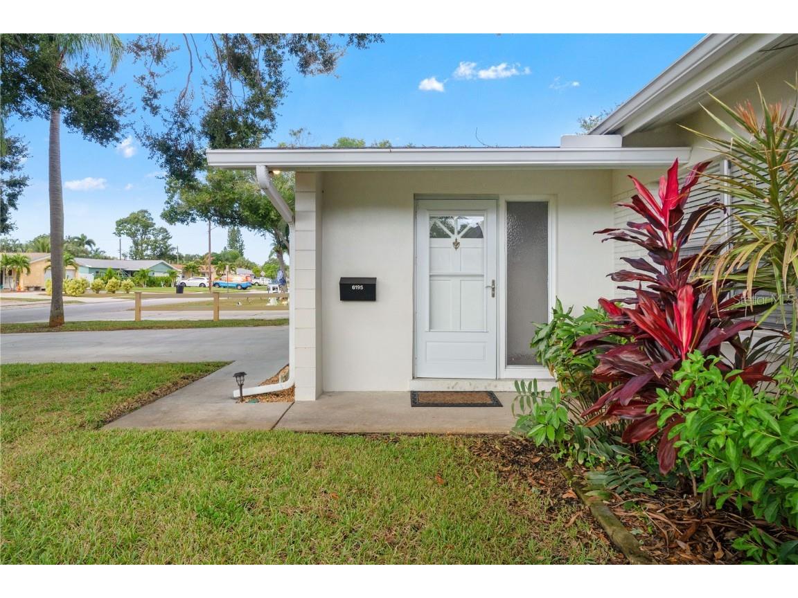 6195 34th Avenue N Saint Petersburg FL 33710 TB8443512 image3