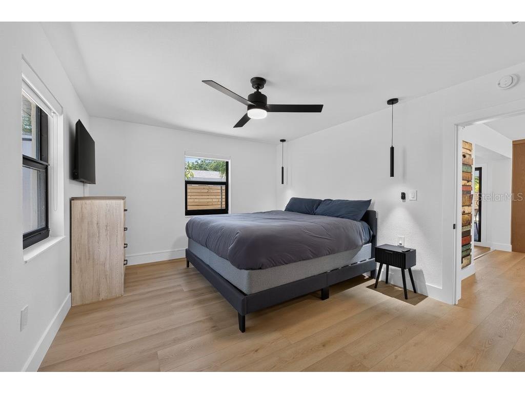 6196 44th Avenue N Saint Petersburg FL 33709 TB8523320 image23
