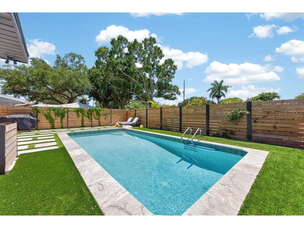 6196 44th Avenue N Saint Petersburg FL 33709 TB8523320 image3