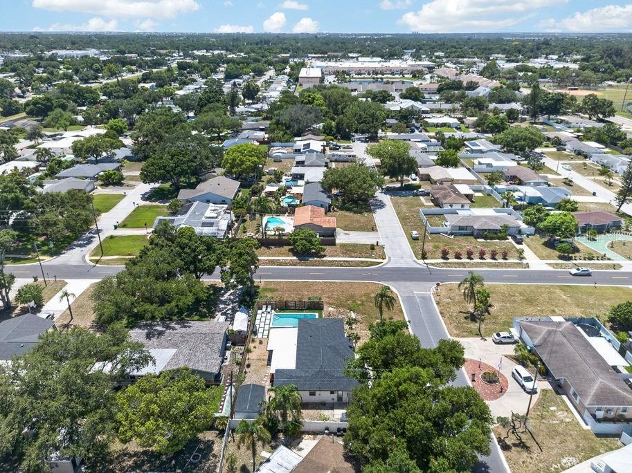 6196 44th Avenue N Saint Petersburg FL 33709 TB8523320 image54