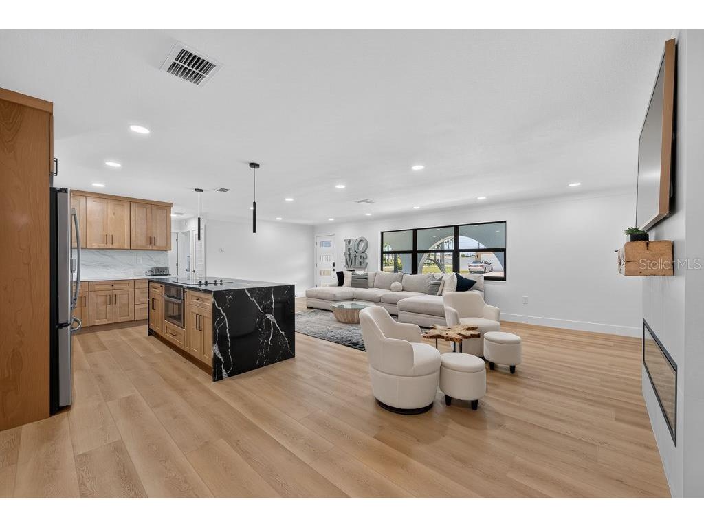 6196 44th Avenue N Saint Petersburg FL 33709 TB8523320 image8