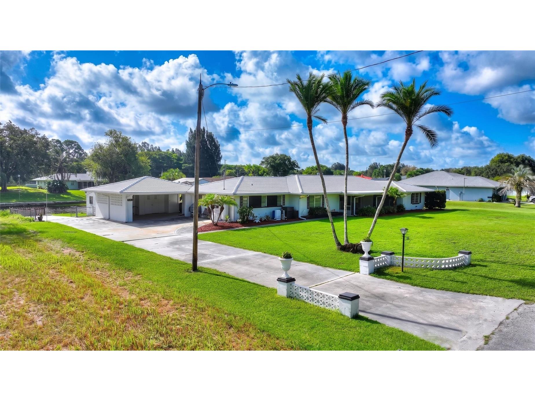 6197 Amaryllis Drive Indian Lake Estates FL 33855 - LAKE WALK IN WATER P4939269 image52