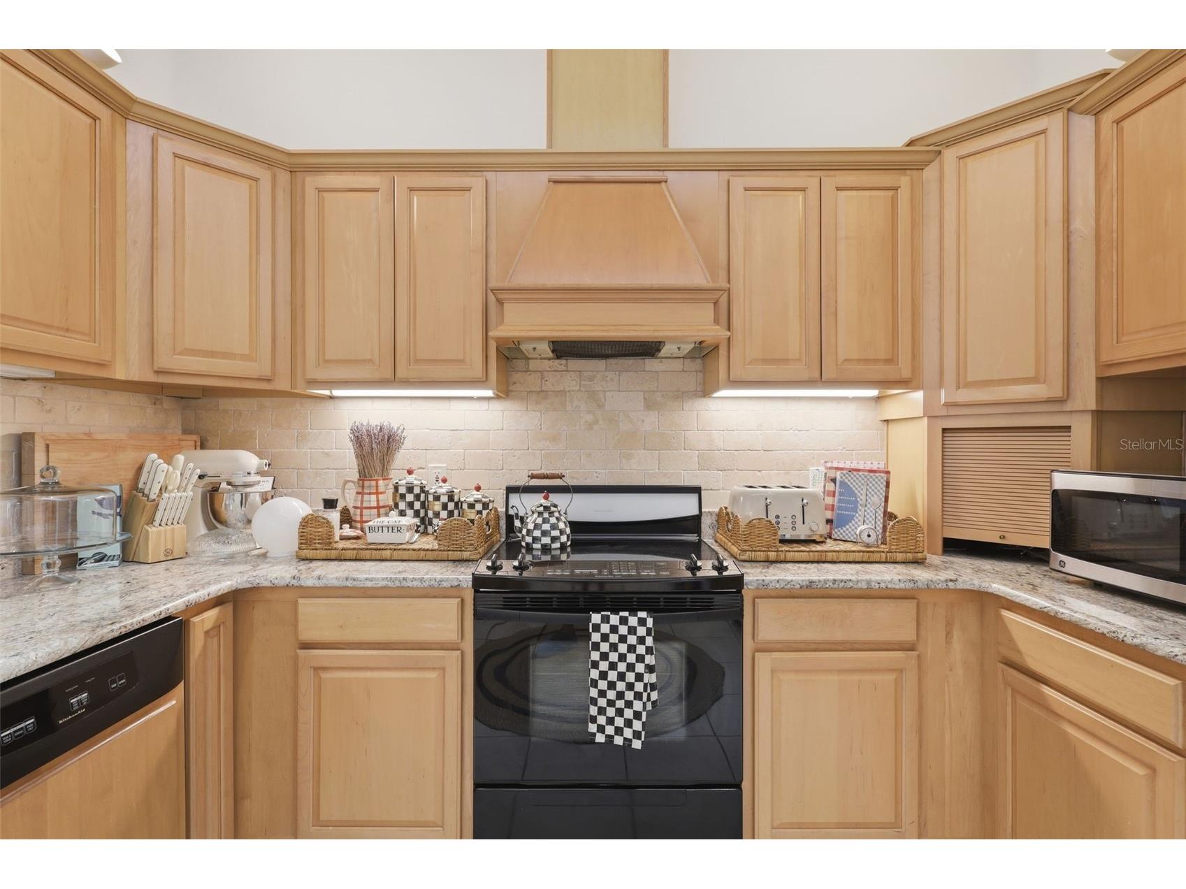 6197 Lake Winona Road De Leon Springs FL 32130 - LAKE CLIFTON V4950375 image15
