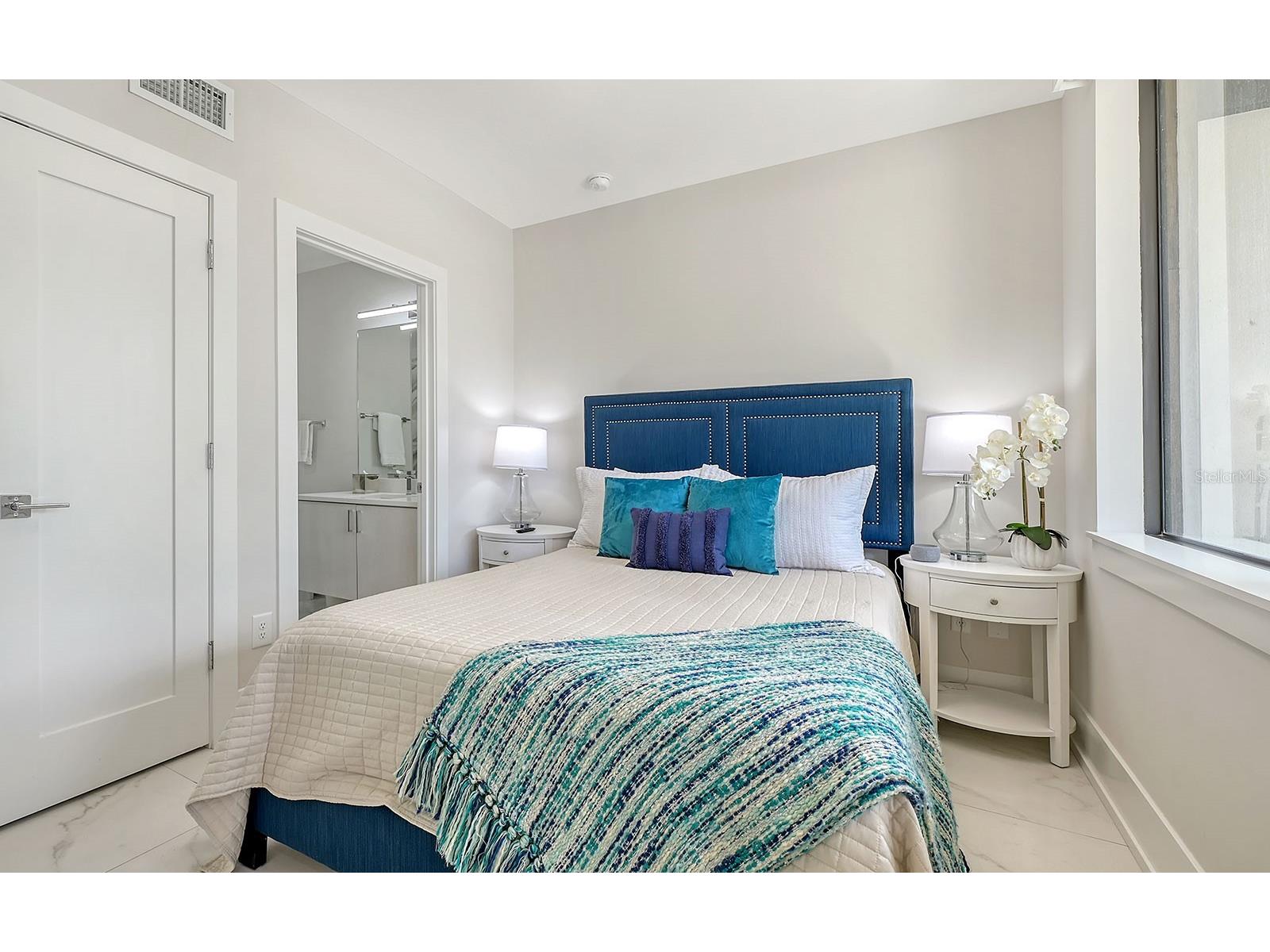62 Audubon Place Sarasota FL 34237 A4690666 image29