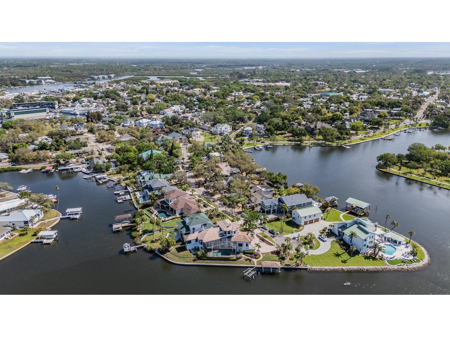 62 Central Court Tarpon Springs FL 34689 TB8492916 image77