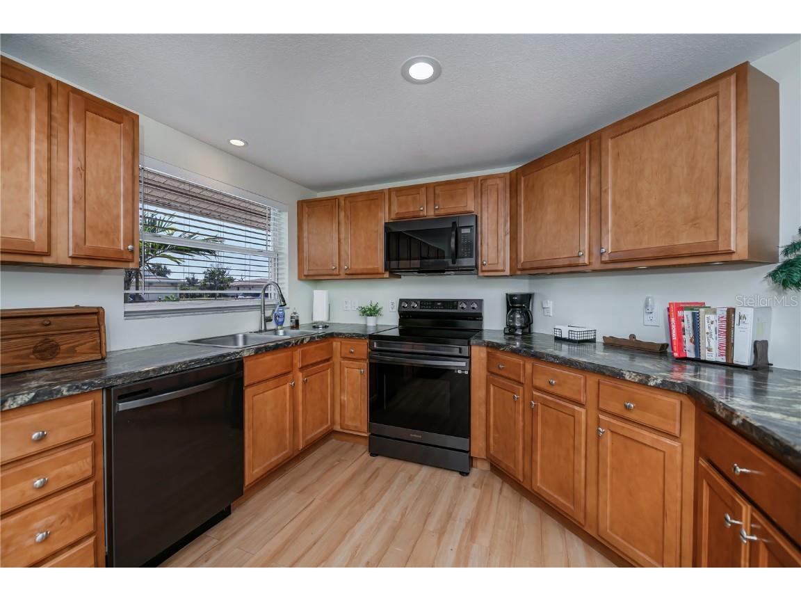 62 Oakland Hills Place Rotonda West FL 33947 D6141512 image13