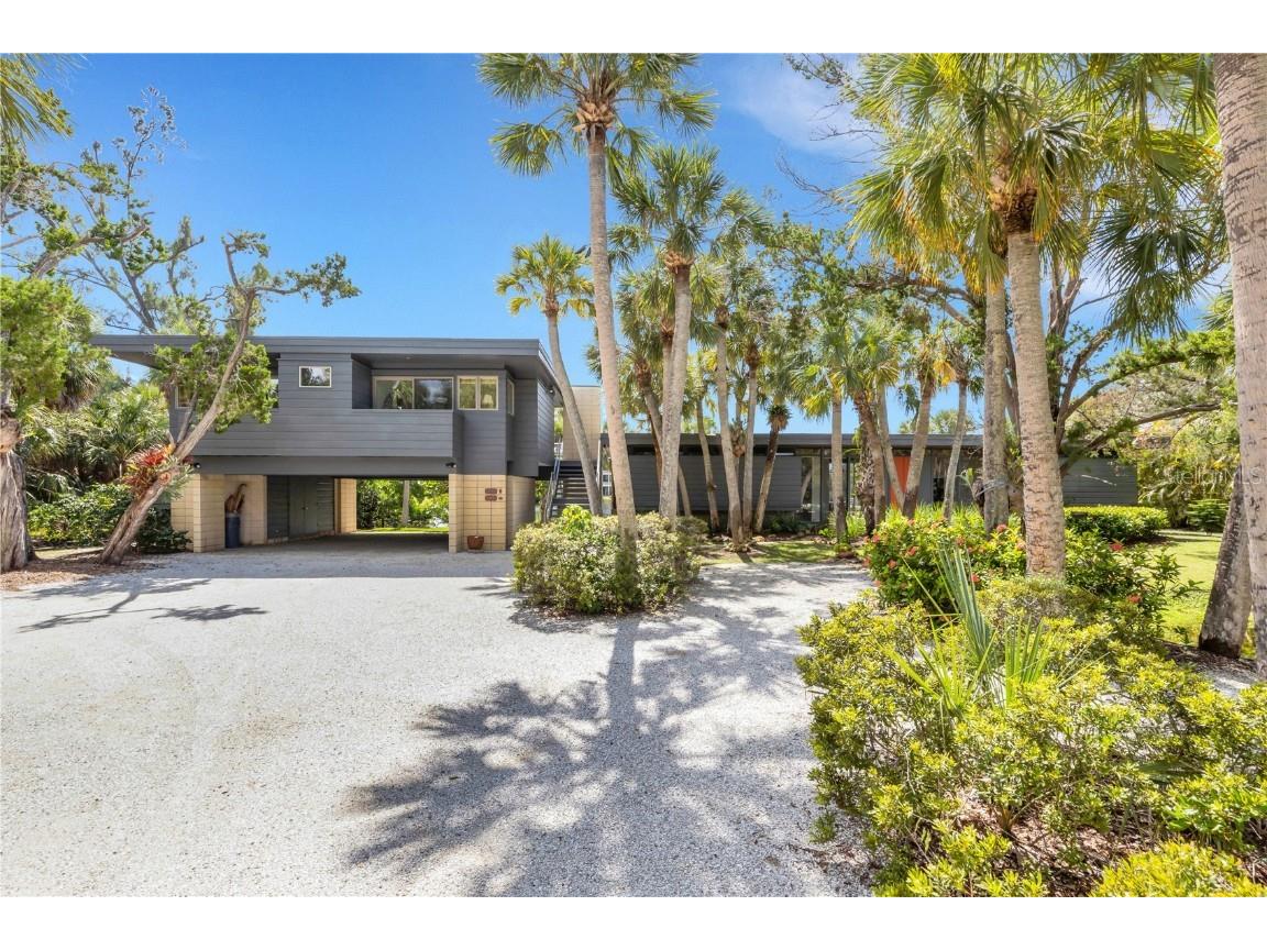 62 Sandy Hook Road S Sarasota FL 34242 A4667491 image1