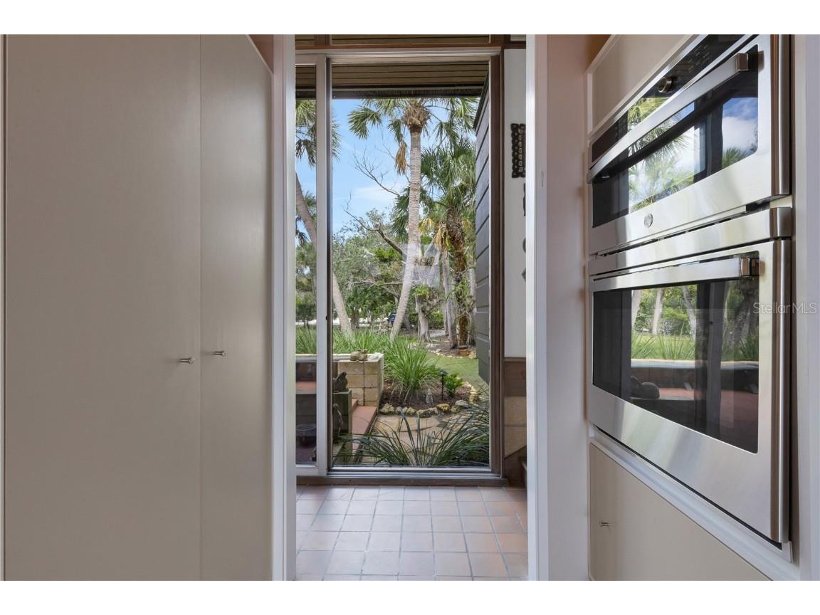 62 Sandy Hook Road S Sarasota FL 34242 A4667491 image12