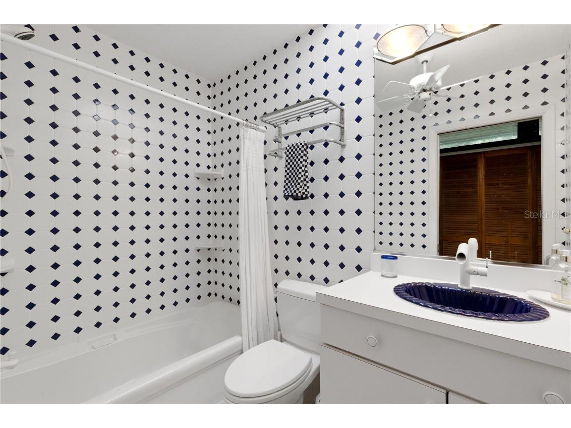 62 Sandy Hook Road S Sarasota FL 34242 A4667491 image16