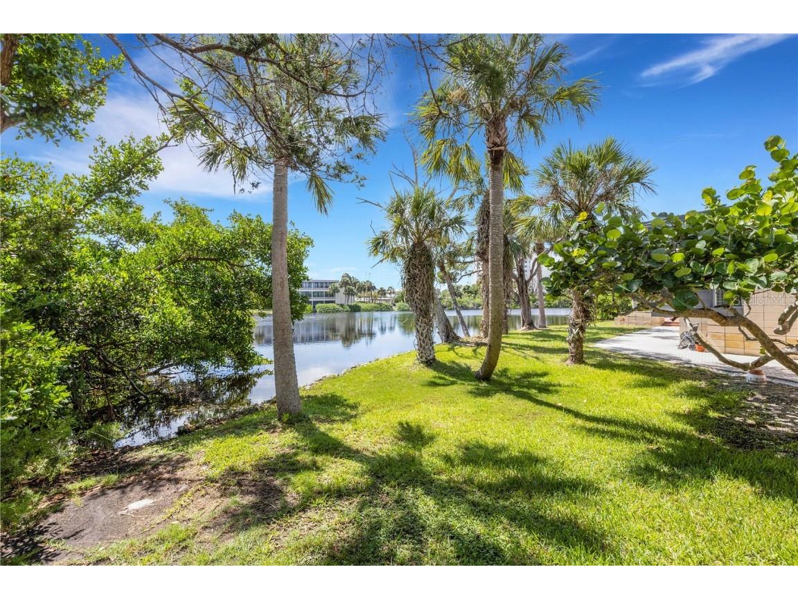 62 Sandy Hook Road S Sarasota FL 34242 A4667491 image43