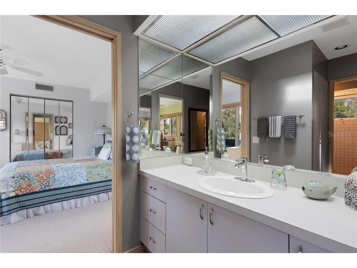 62 Sandy Hook Road S Sarasota FL 34242 A4667491 image57