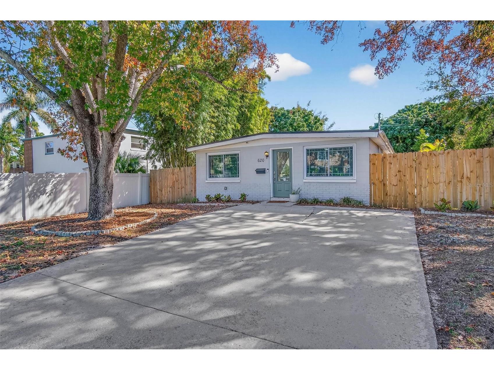 620 50th Avenue N Saint Petersburg FL 33703 TB8470360 image1