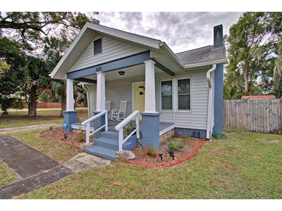 620 E Wisconsin Avenue Deland FL 32724 V4933783 image1