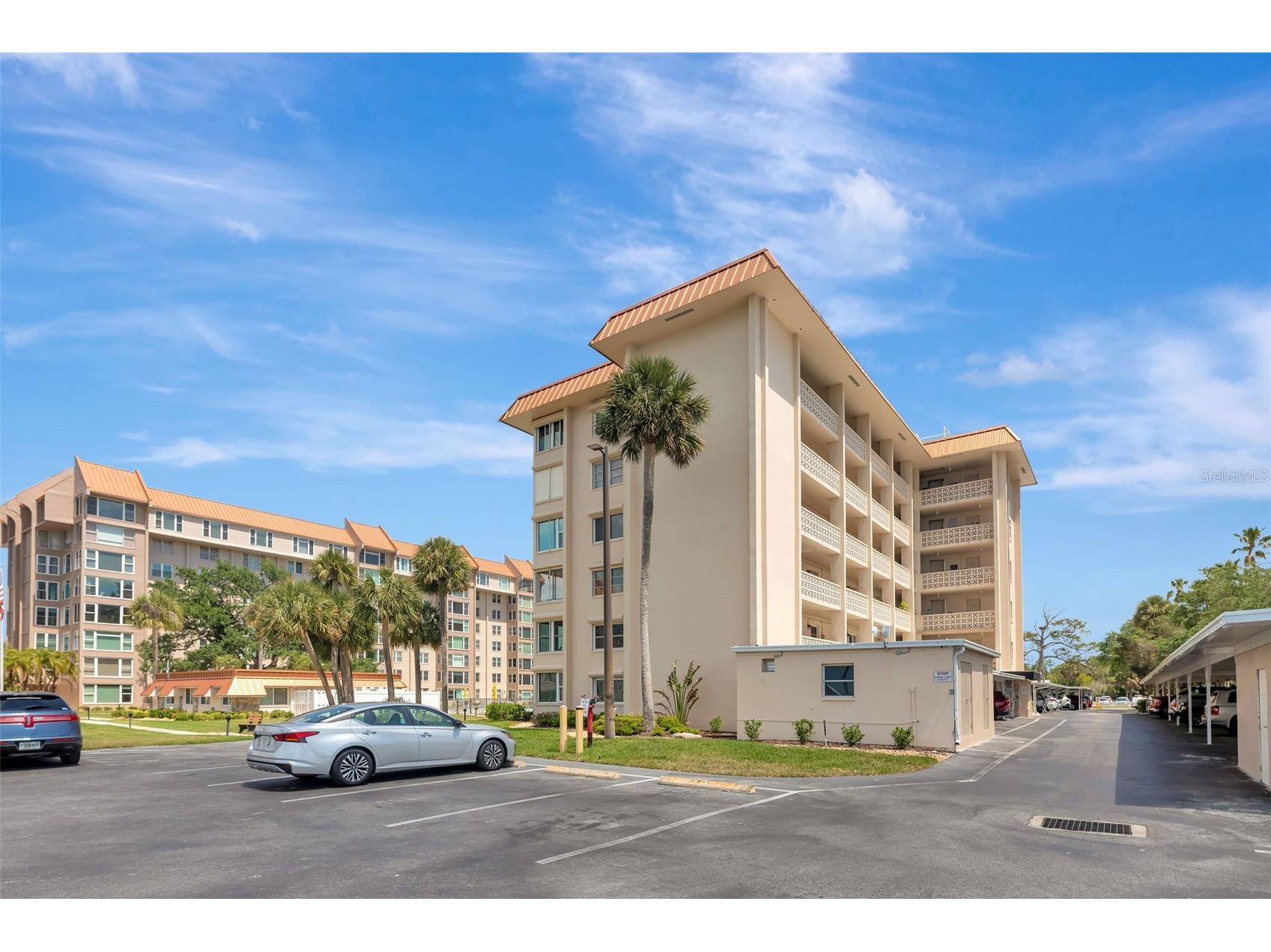 620 Edgewater Drive #102 Dunedin FL 34698 TB8492715 image1