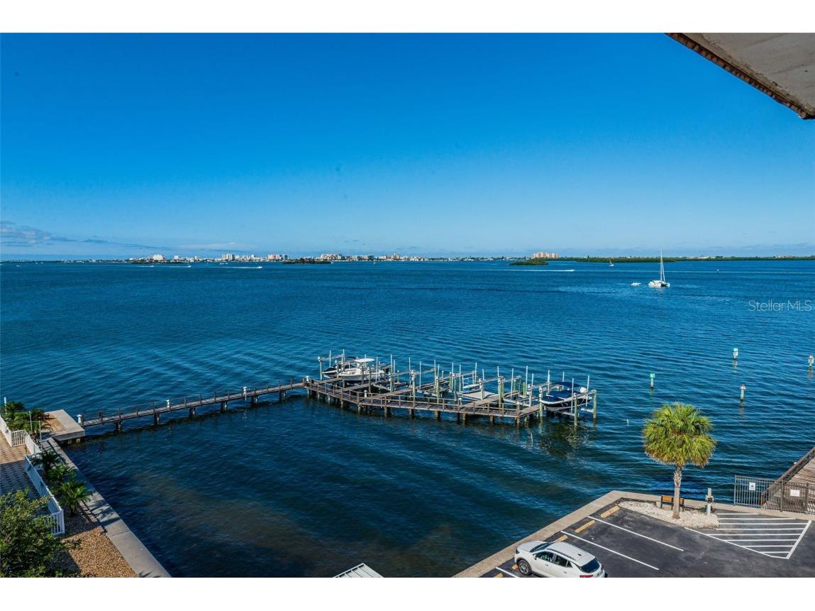 620 Edgewater Drive #605 Dunedin FL 34698 U8178883 image1