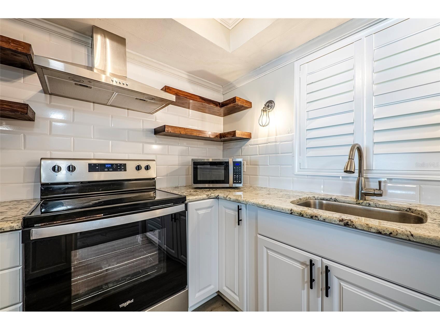 620 Edgewater Drives #103 Dunedin FL 34698 TB8484238 image4