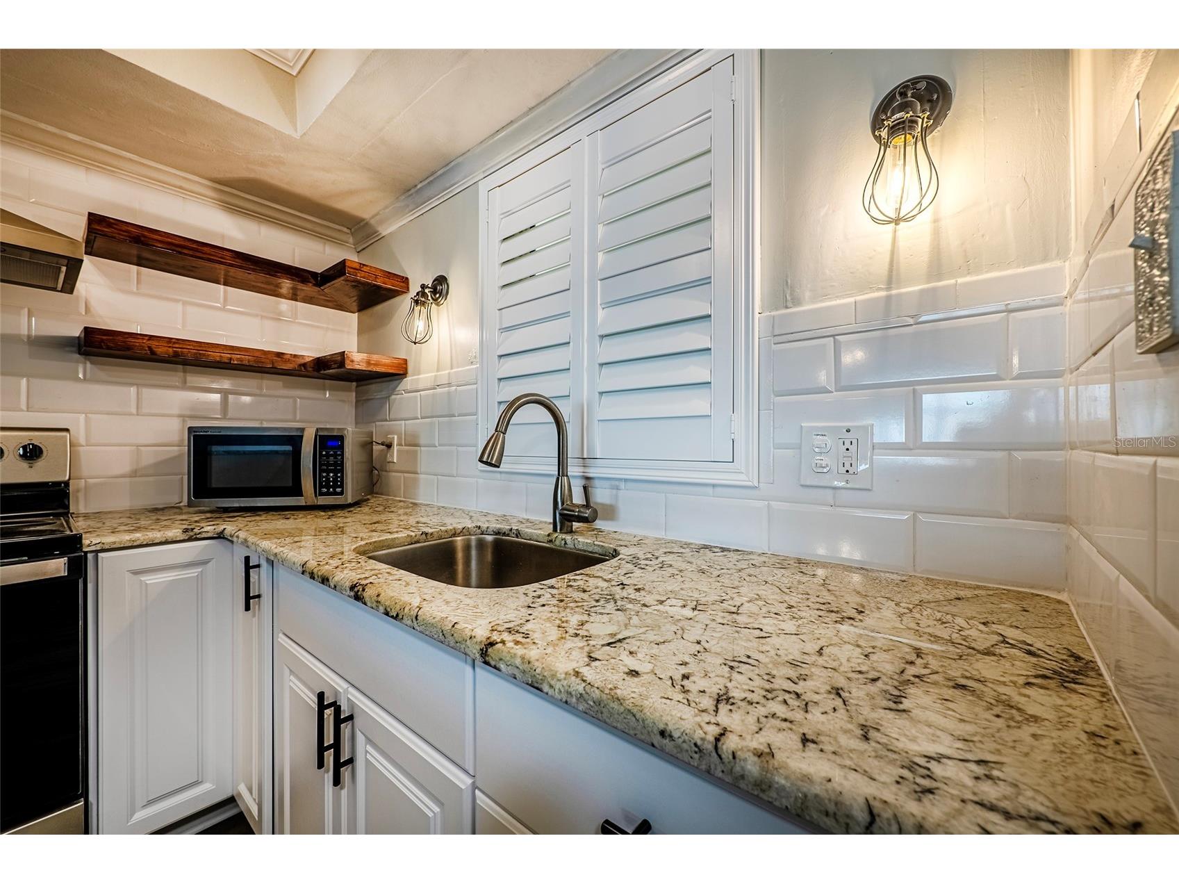 620 Edgewater Drives #103 Dunedin FL 34698 TB8484238 image6