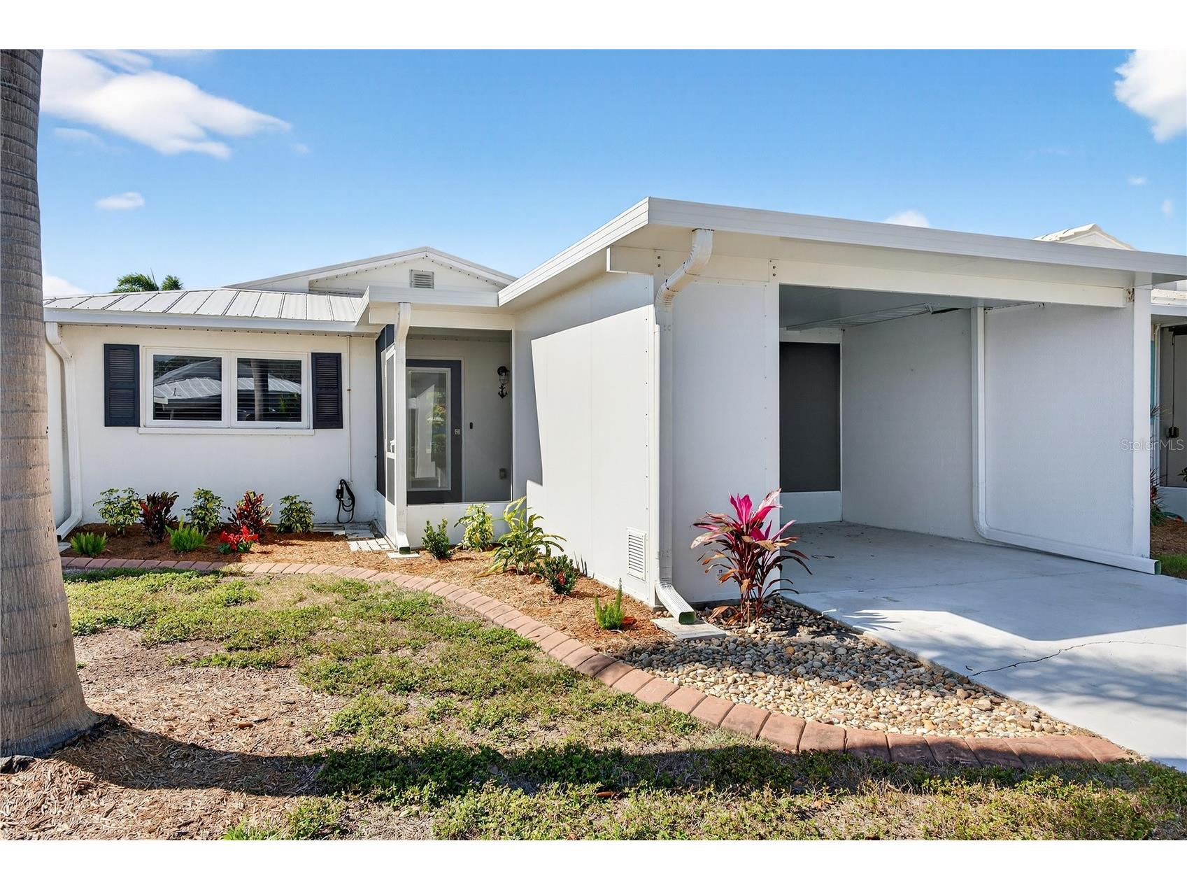 620 Fair Winds Drive #620 Nokomis FL 34275 - LYONS BAY A4681105 image1