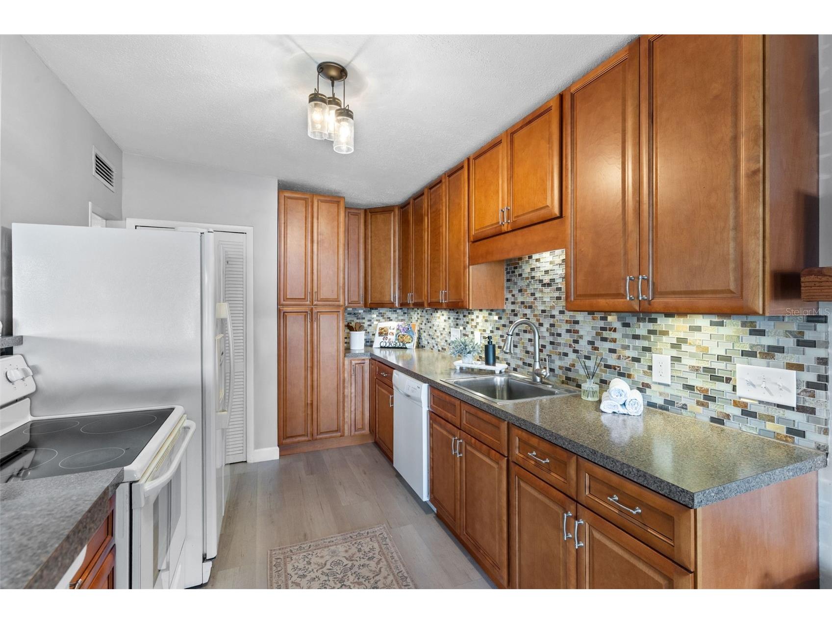620 Lake Drive Oviedo FL 32766 - LAKE CATHERINE O6401724 image10