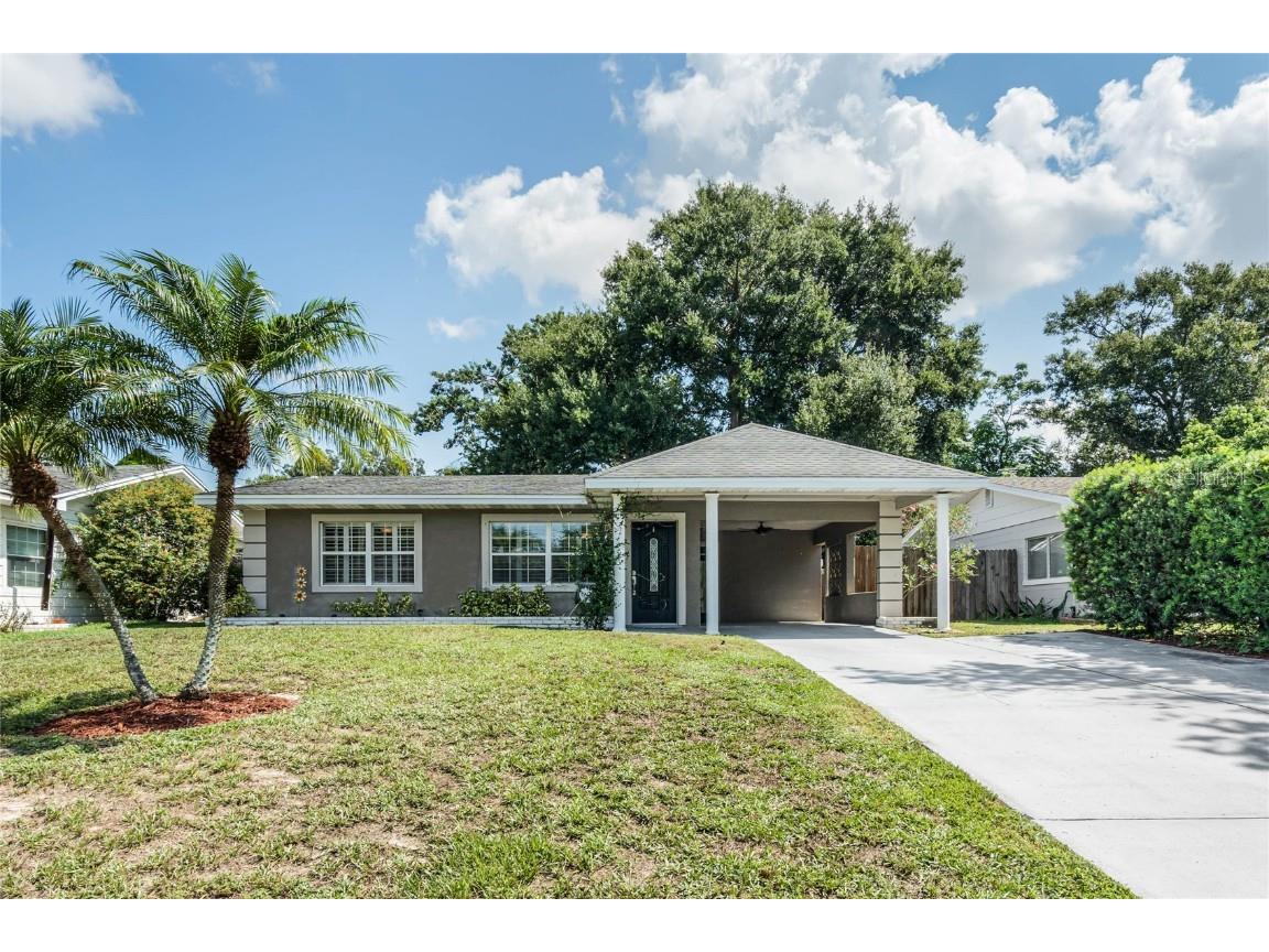 620 Lake Elizabeth Drive Winter Haven FL 33884 P4927354 image1
