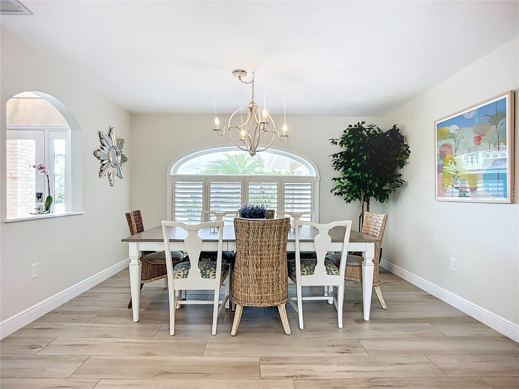 620 North Point Drive Holmes Beach FL 34217 - BIMINI BAY ANNA MARIA SOUND A4670040 image12