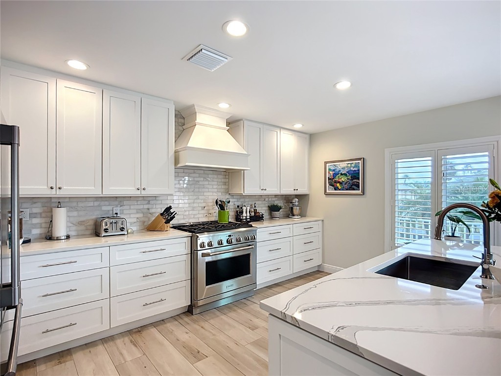 620 North Point Drive Holmes Beach FL 34217 - BIMINI BAY ANNA MARIA SOUND A4670040 image15