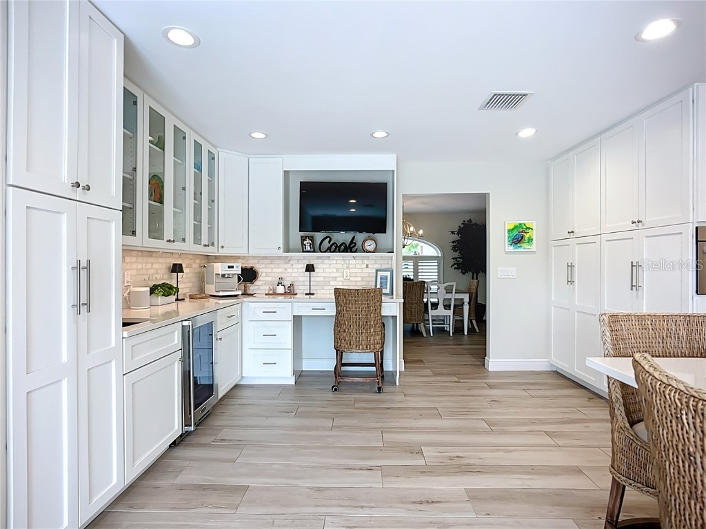 620 North Point Drive Holmes Beach FL 34217 - BIMINI BAY ANNA MARIA SOUND A4670040 image21