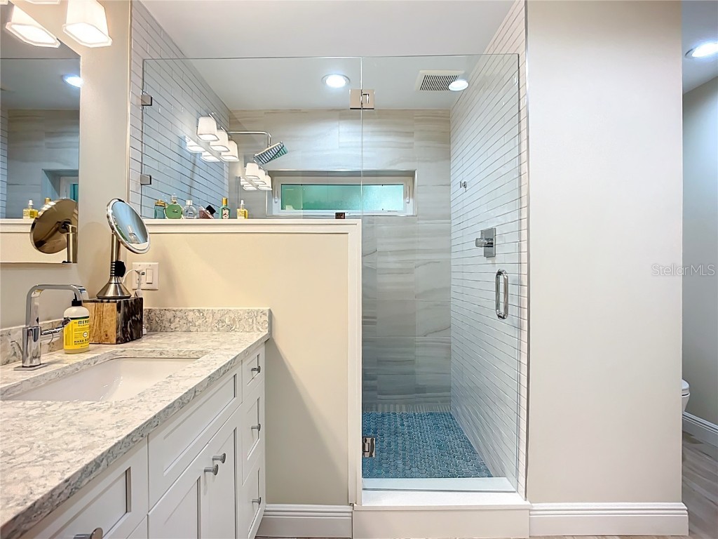 620 North Point Drive Holmes Beach FL 34217 - BIMINI BAY ANNA MARIA SOUND A4670040 image35