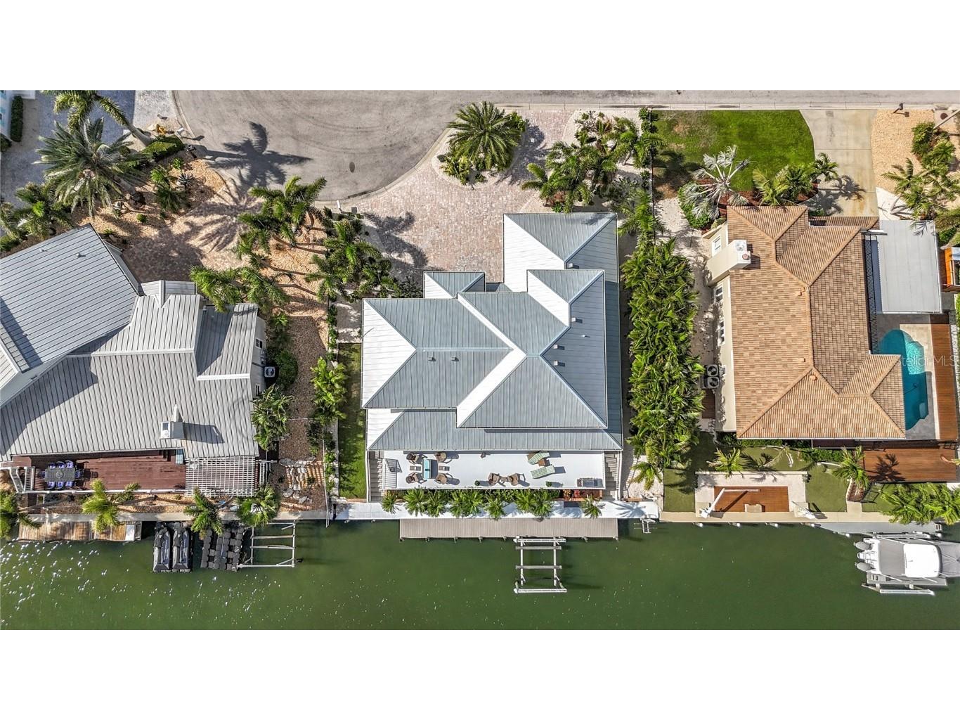 620 North Point Drive Holmes Beach FL 34217 - BIMINI BAY ANNA MARIA SOUND A4670040 image63