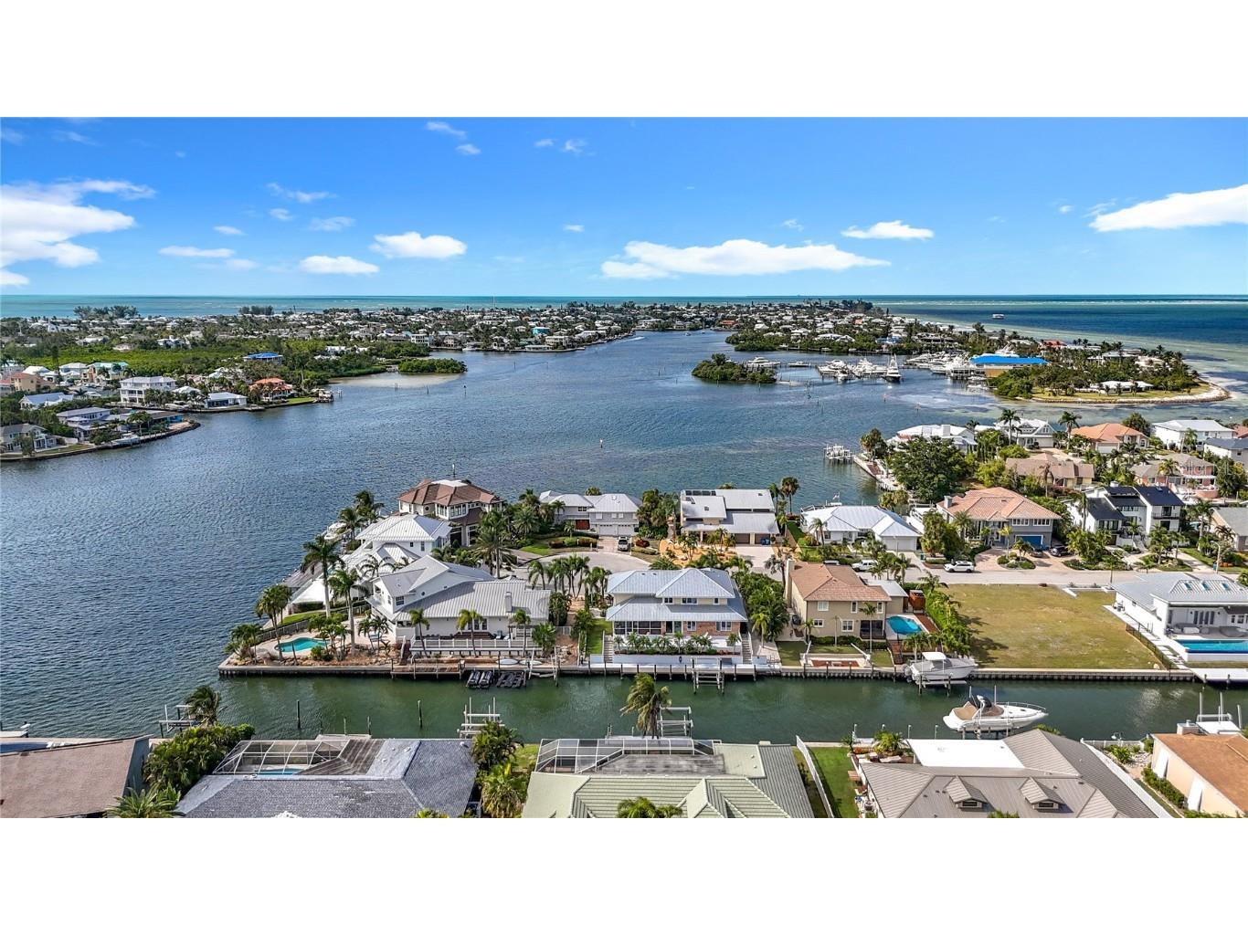 620 North Point Drive Holmes Beach FL 34217 - BIMINI BAY ANNA MARIA SOUND A4670040 image70