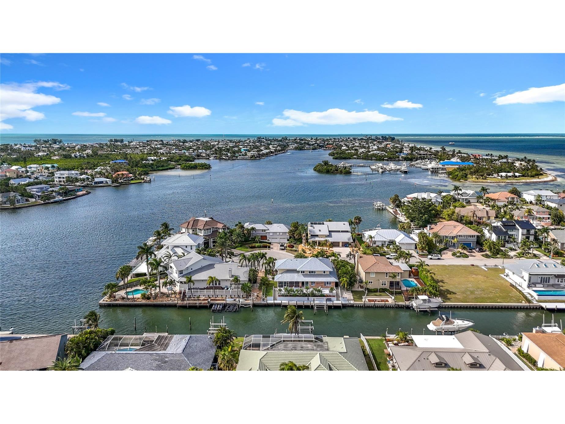 620 North Point Drive Holmes Beach FL 34217 - BIMINI BAY ANNA MARIA SOUND A4697794 image78