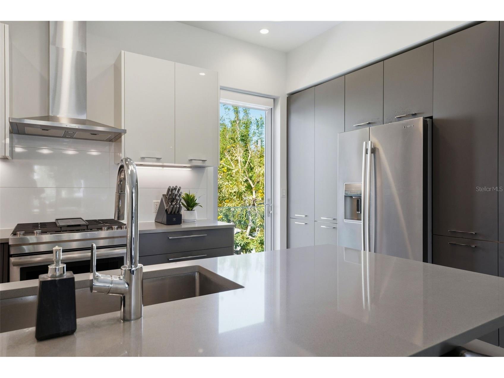 620 Rawls Avenue Sarasota FL 34236 A4686636 image17