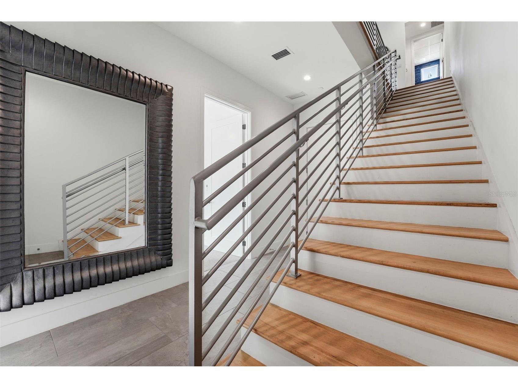 620 Rawls Avenue Sarasota FL 34236 A4686636 image4