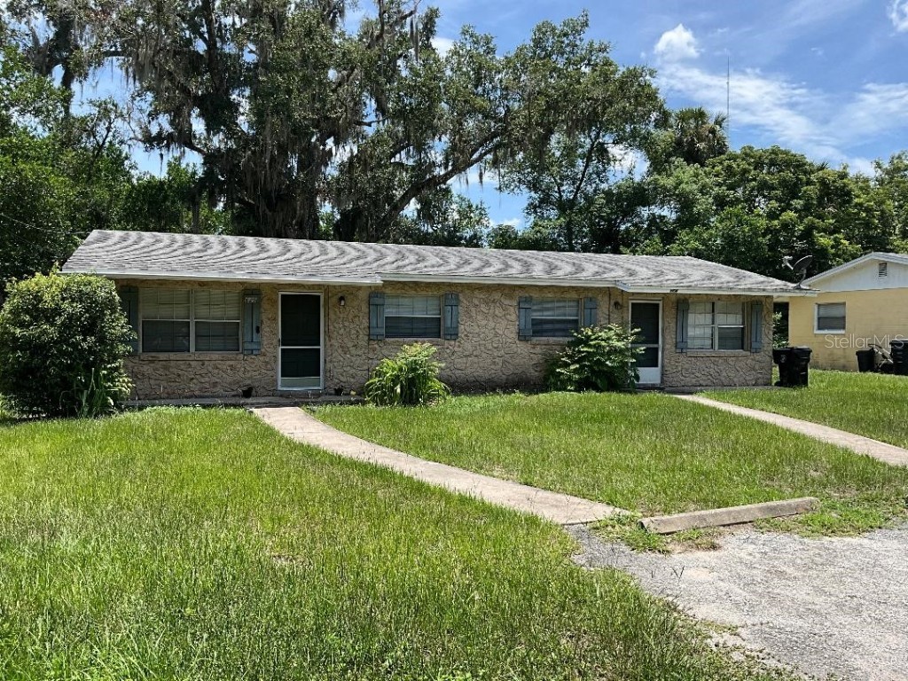 620 W Graves Avenue Orange City FL 32763 V4943764 image1