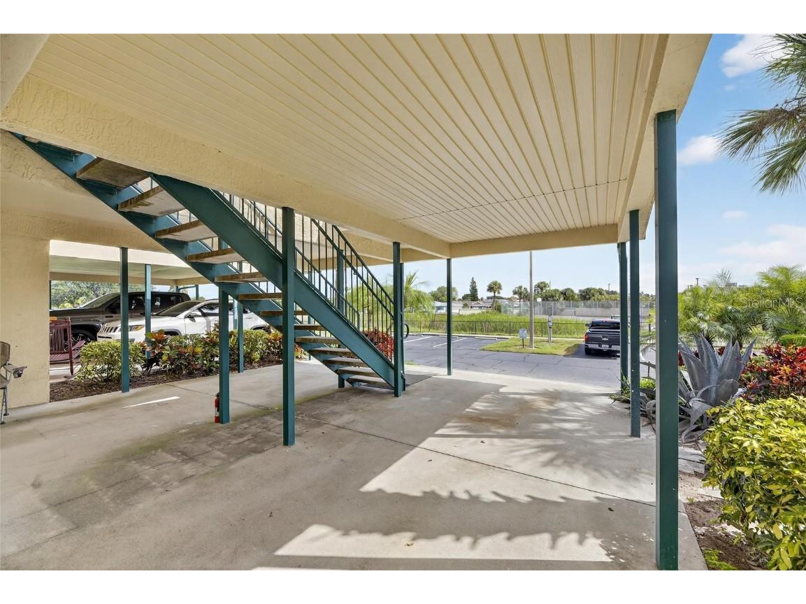 620 Yardarm Drive #10 Apollo Beach FL 33572 TB8434260 image6