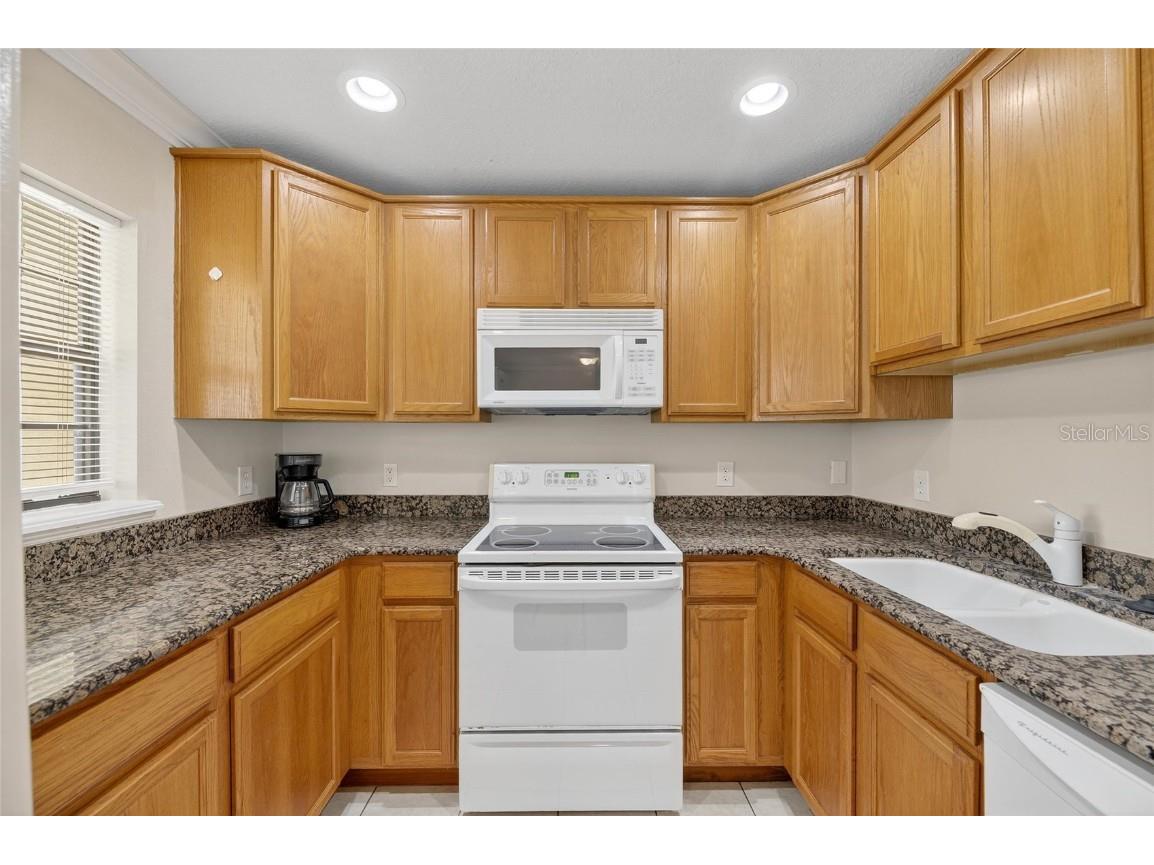 620 Yardarm Drive #10 Apollo Beach FL 33572 TB8434260 image8