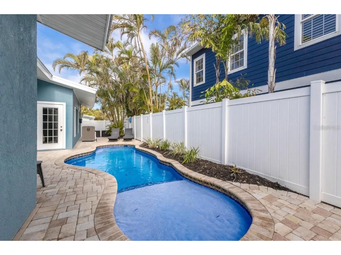 6201 Holmes Boulevard Holmes Beach FL 34217 A4675506 image2