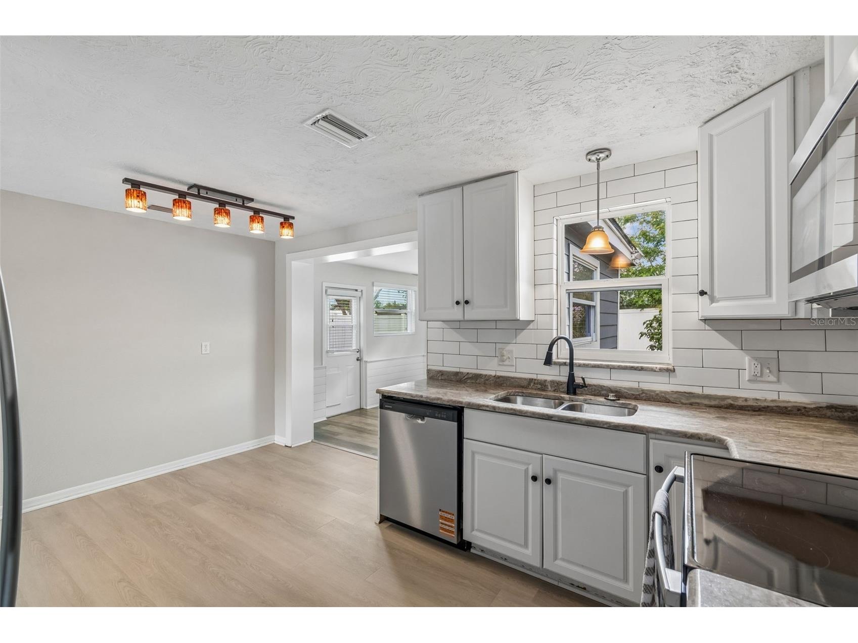 6201 Silver Drive New Port Richey FL 34653 TB8495411 image23