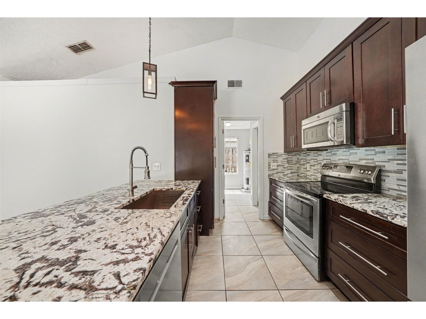 6202 Boone Drive Tampa FL 33625 TB8489993 image3