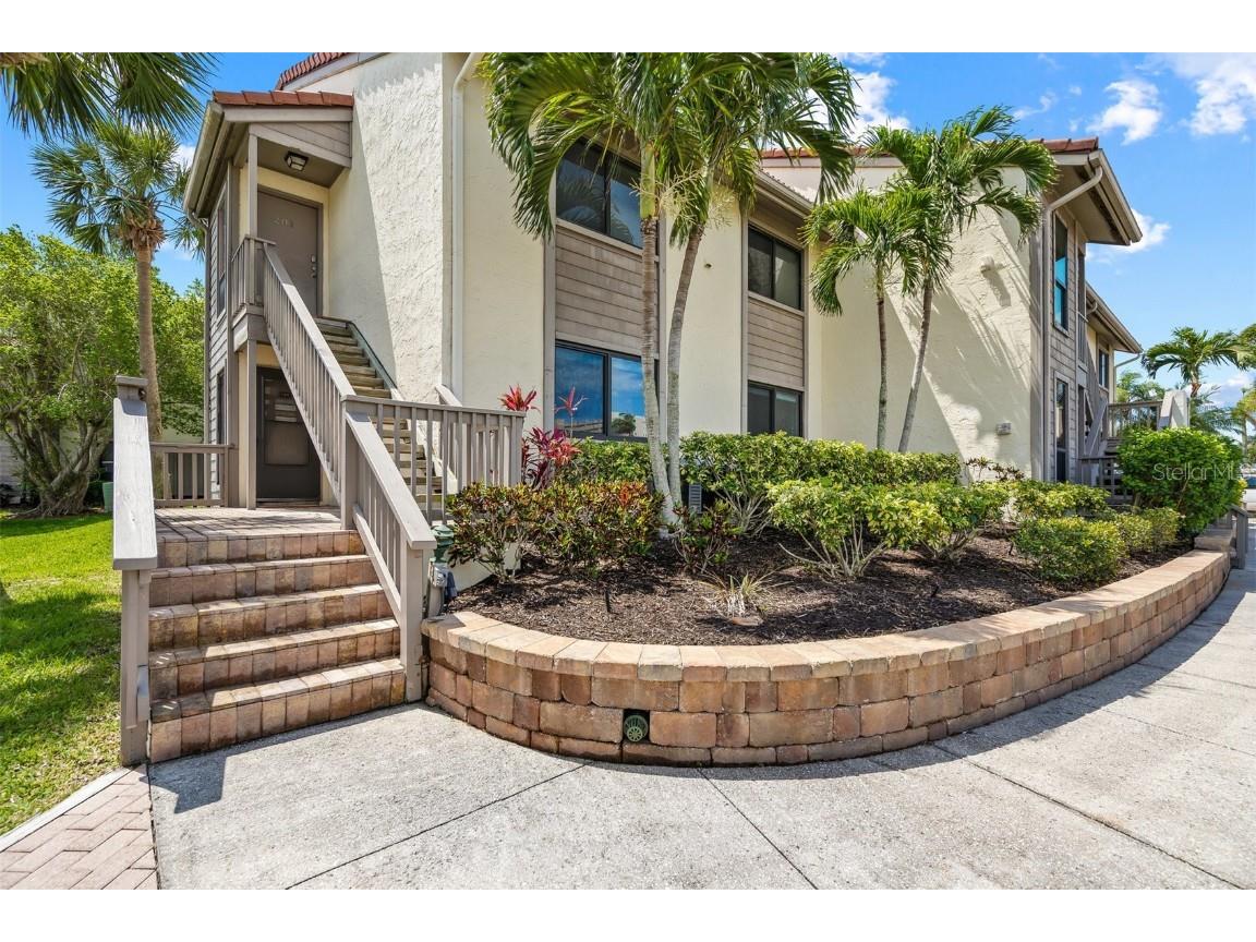 6202 Midnight Pass Road #201 Sarasota FL 34242 A4638495 image1