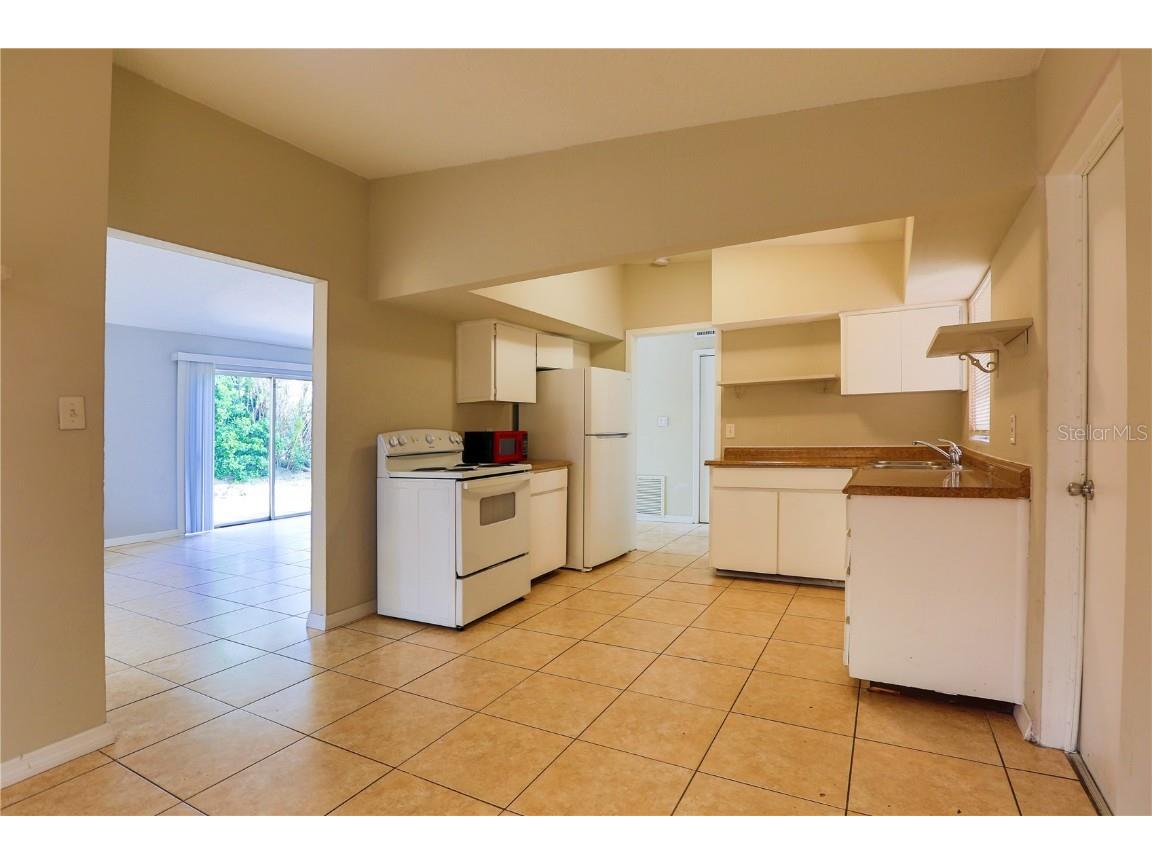 6203 Forest Grove Boulevard Orlando FL 32808 O6362803 image4