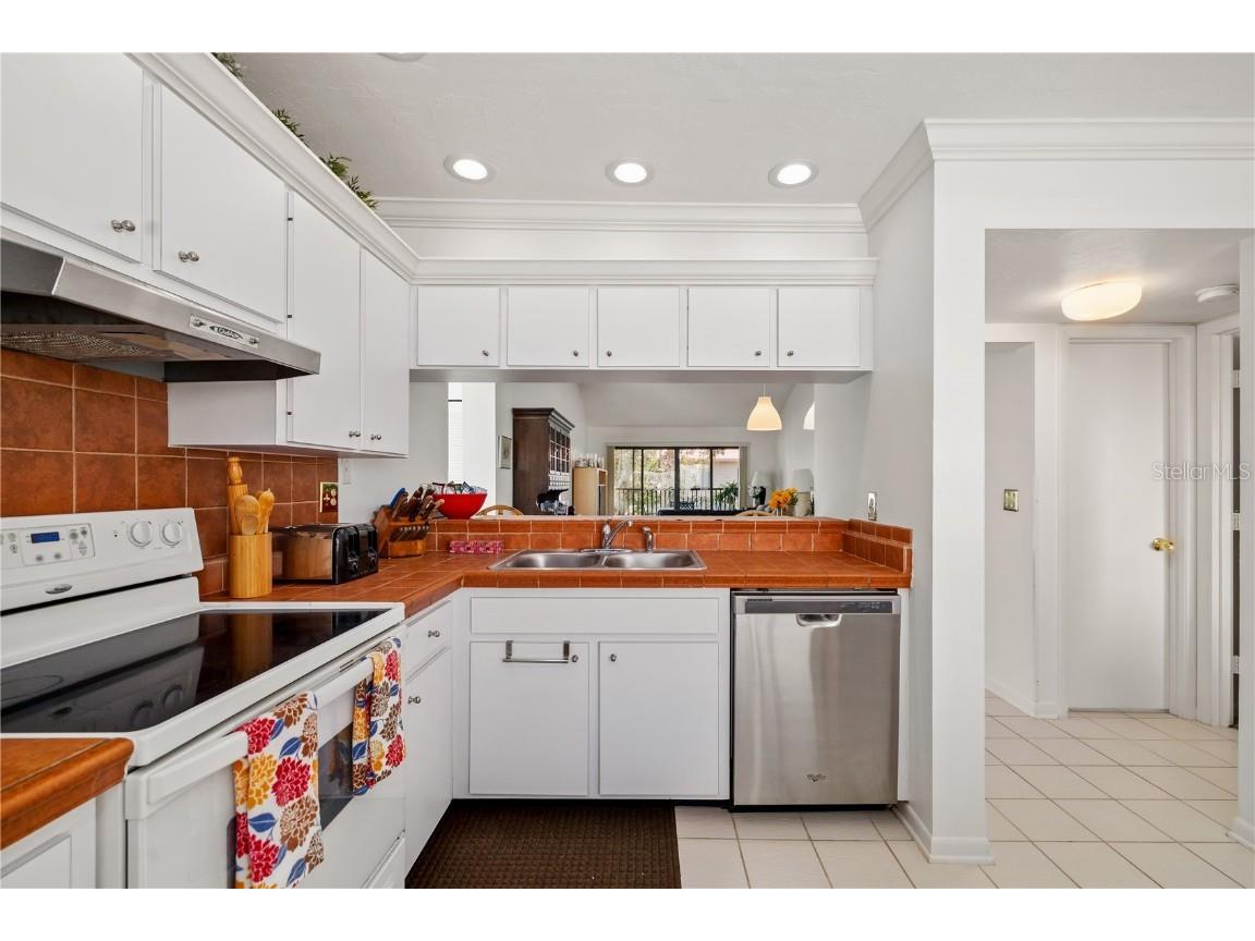 6204 Midnight Pass Road #201 Sarasota FL 34242 A4652172 image24