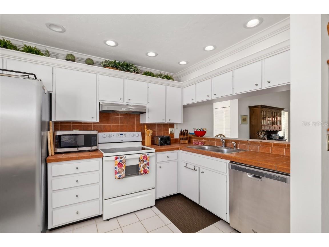 6204 Midnight Pass Road #201 Sarasota FL 34242 A4652172 image26